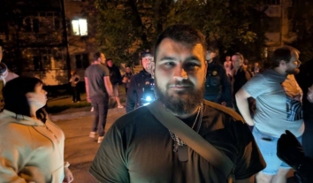 В Одесі невідомі скоїли напад на активістів, які демонтували меморіальні дошки радянським діячам 