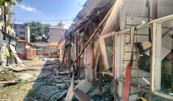 Росіяни вбили жінку в Херсоні і поранили ще одну, а також атакували цивільну автівку в Білозерці